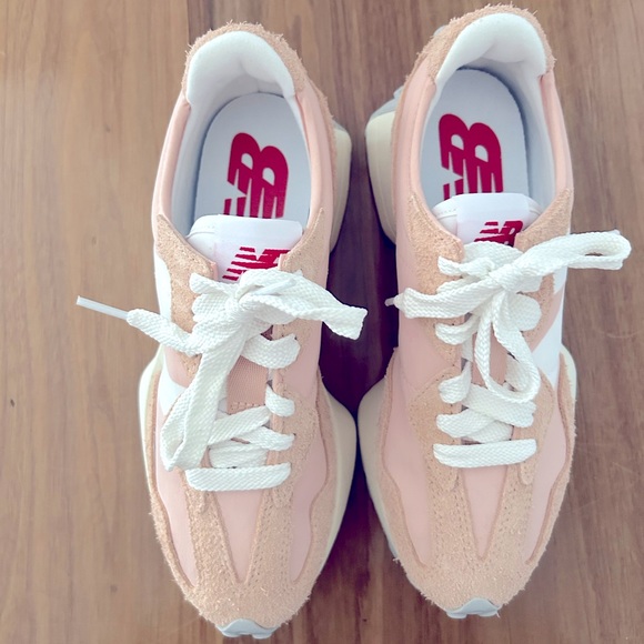 New Balance 327 Sneakers - Picture 9 of 11